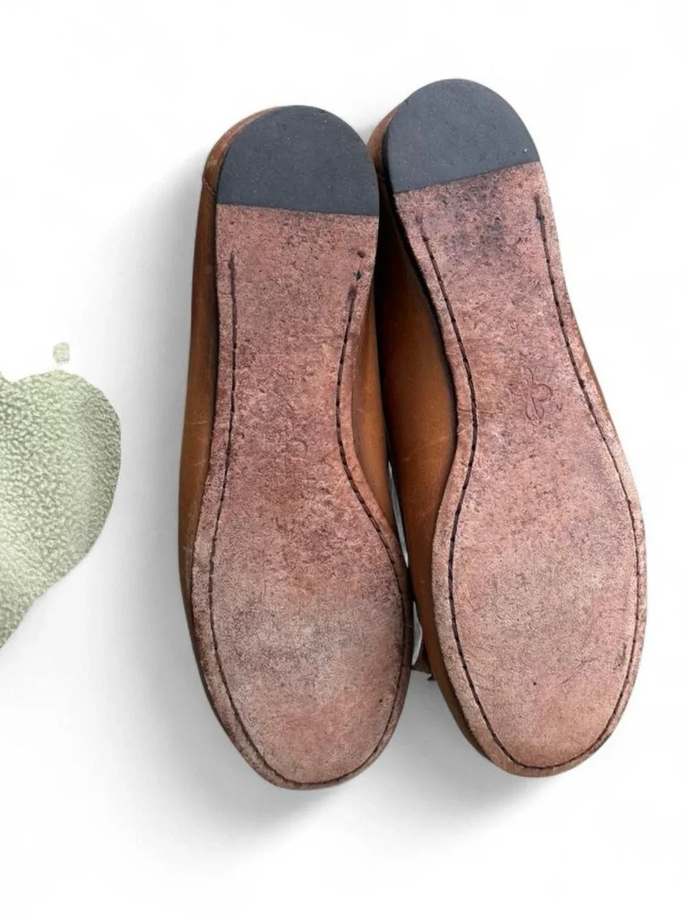 Vintage leather Cole Haan cute moccasins women’s 6